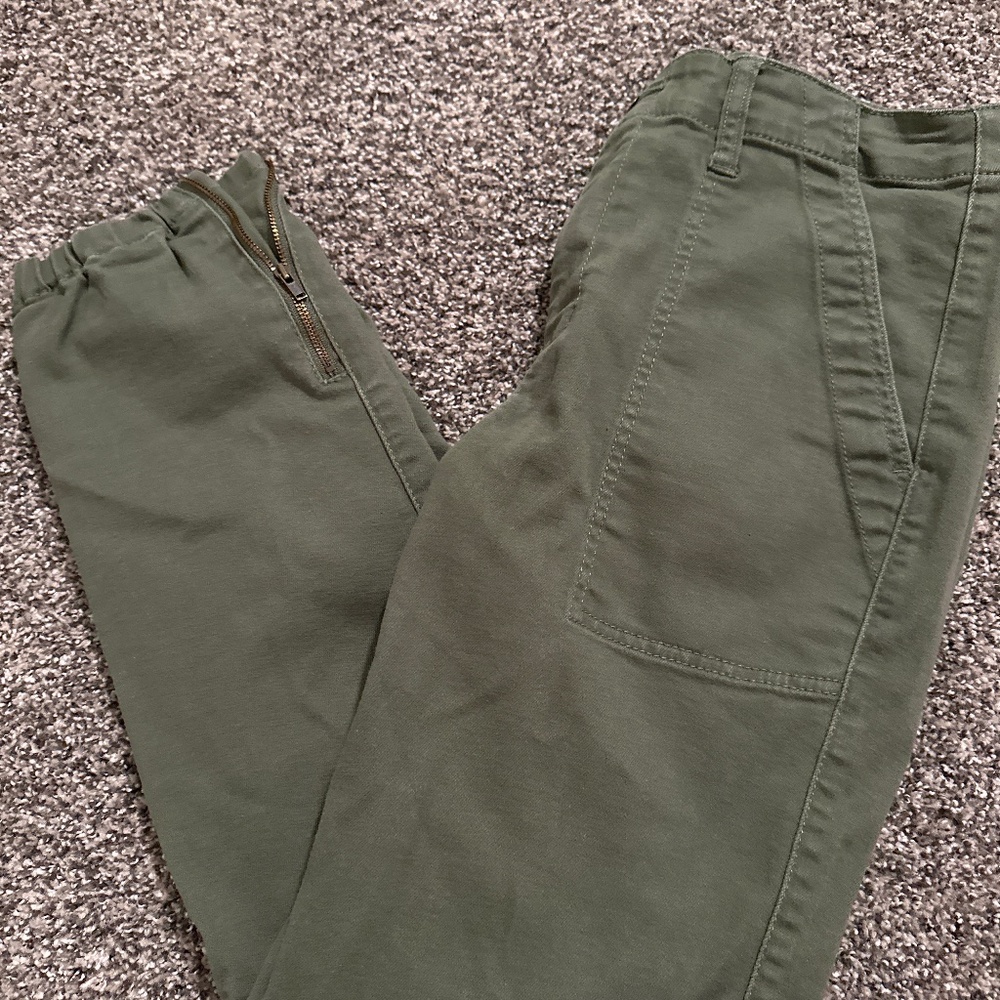 Cabi Fall 22 jogger